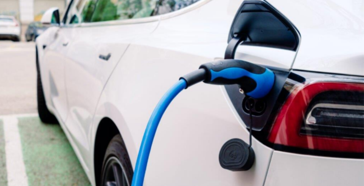 Descubra como a transição para veículos elétricos está mudando o mercado de autopeças e criando novas oportunidades!